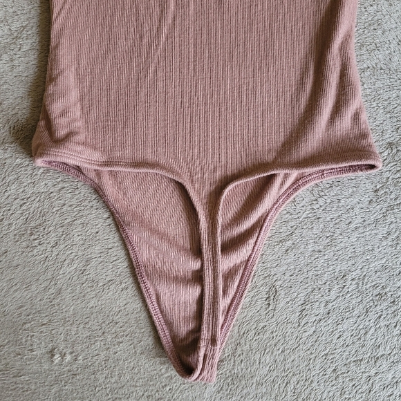 Aritzia Babaton scoop neck ribbed tank thong bodysuit size XS - Picture 7 of 11